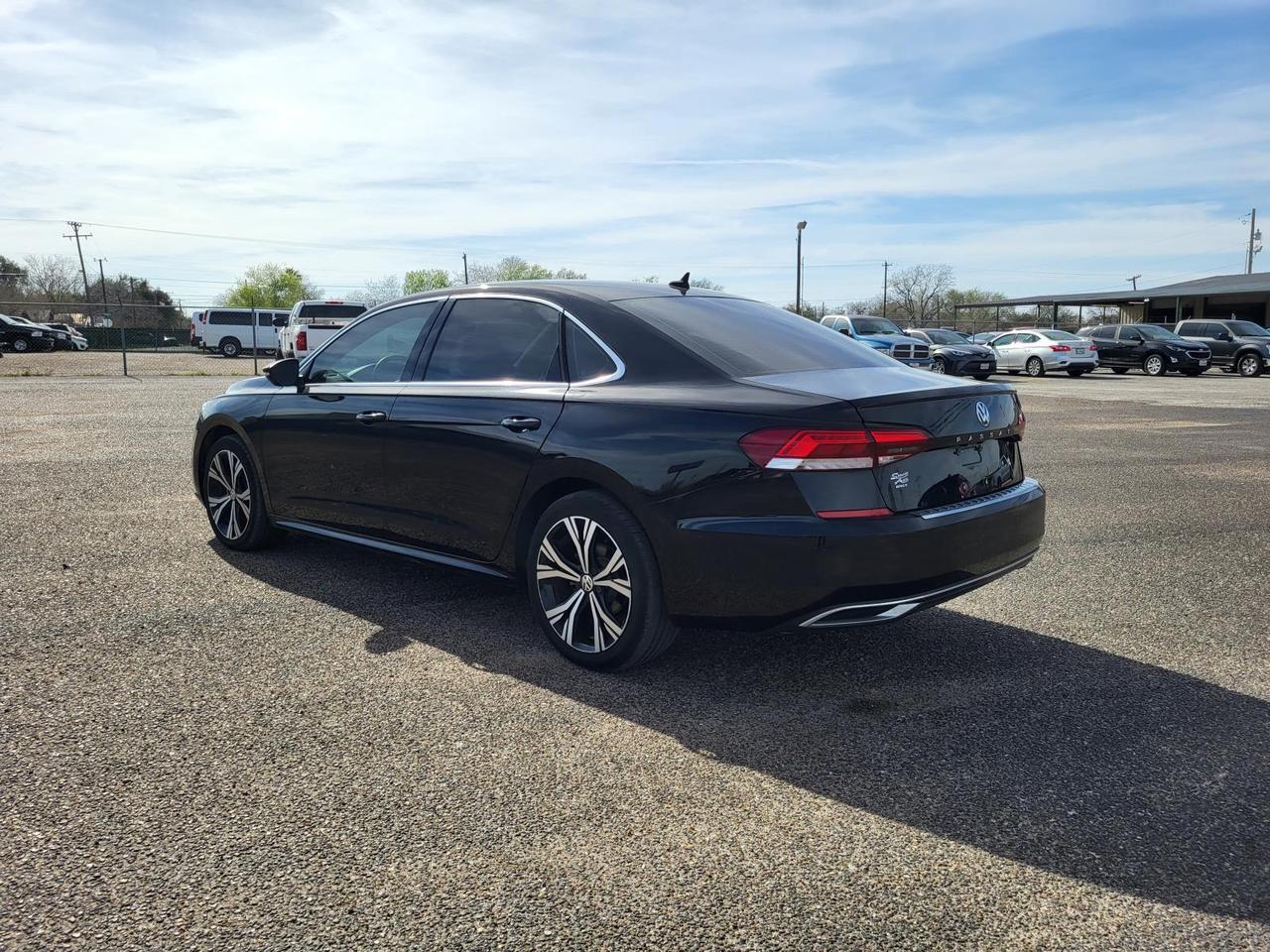 2021 Volkswagen Passat 2.0T SE Auto Beeville TX
