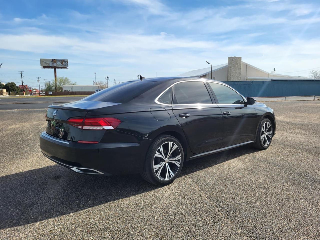 2021 Volkswagen Passat 2.0T SE Auto