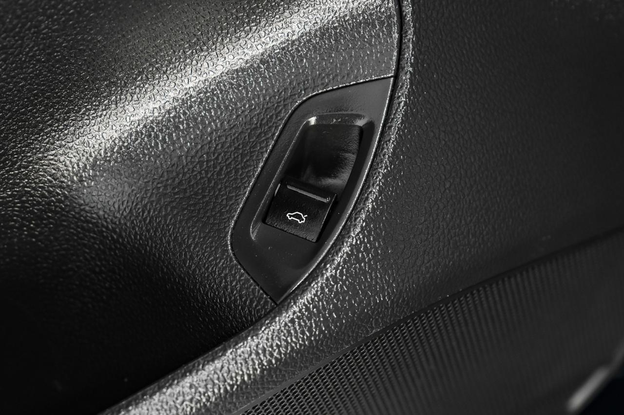 2021 Volkswagen Passat 2.0T SE BLIND SPOT FRONT ASSIST LANE ASSIST SUNROOF LEATHERETTE HEATED SEATS REAR CAMERA Carrollton TX