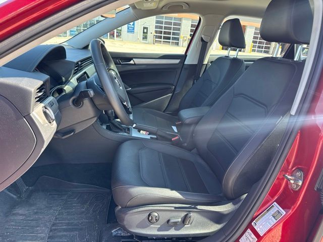 2021 Volkswagen Passat 2.0T SE Random Lake WI