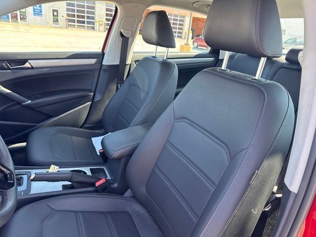 2021 Volkswagen Passat 2.0T SE Random Lake WI