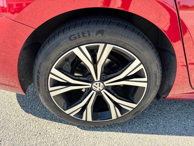 2021 Volkswagen Passat 2.0T SE Random Lake WI