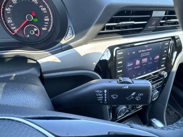 2021 Volkswagen Passat 2.0T SE Random Lake WI