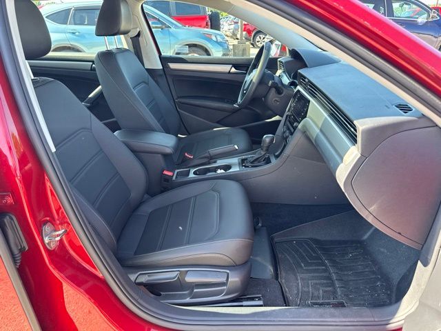 2021 Volkswagen Passat 2.0T SE Random Lake WI