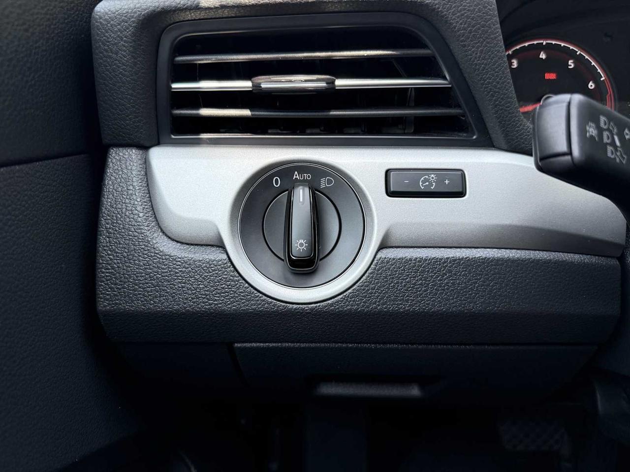 2021 Volkswagen Passat 2.0T SE Westborough MA