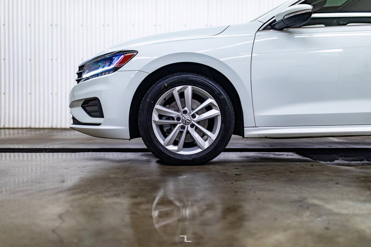 2021 Volkswagen Passat Highline Leather Roof BCam Red Deer AB