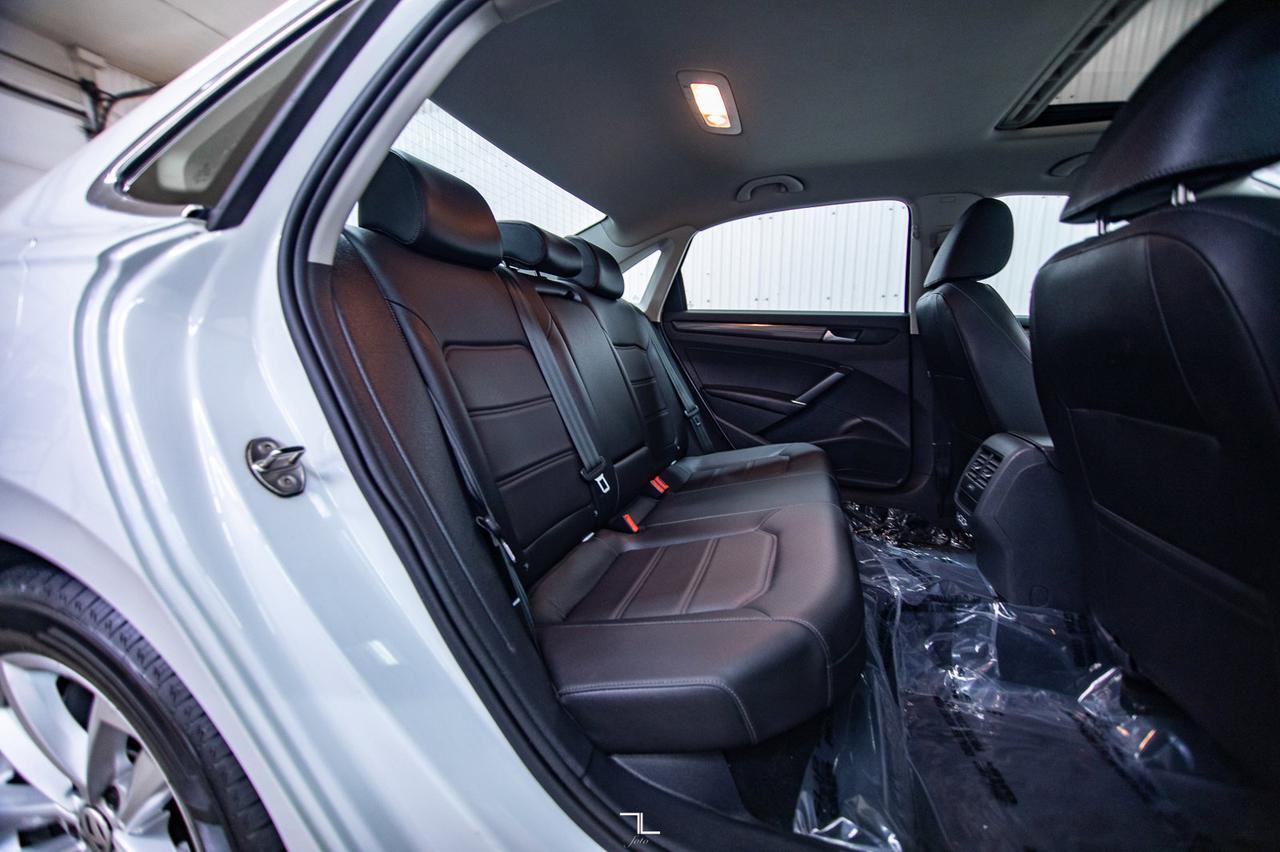 2021 Volkswagen Passat Highline Leather Roof BCam Red Deer AB