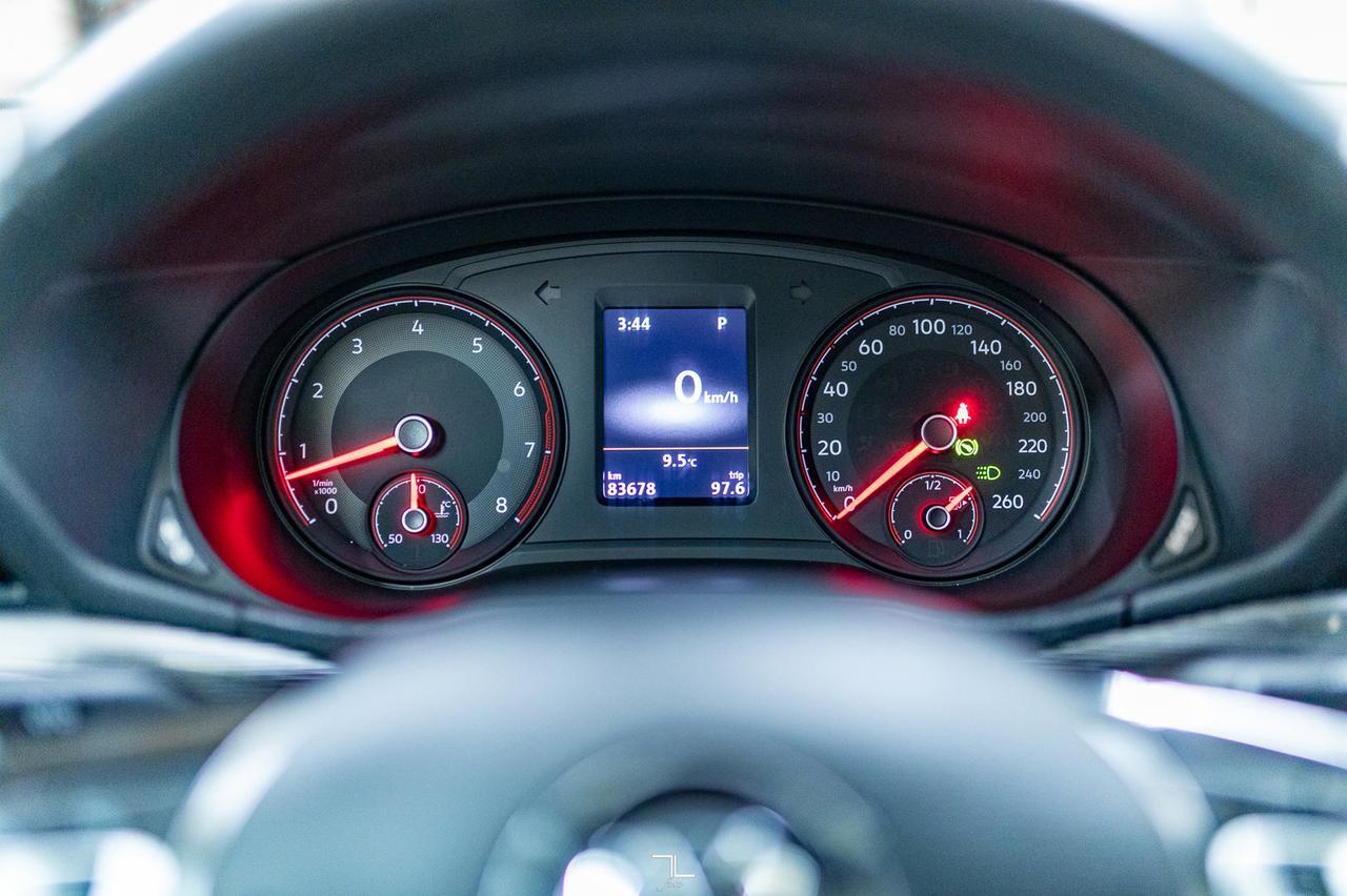 2021 Volkswagen Passat Highline Leather Roof BCam Red Deer AB