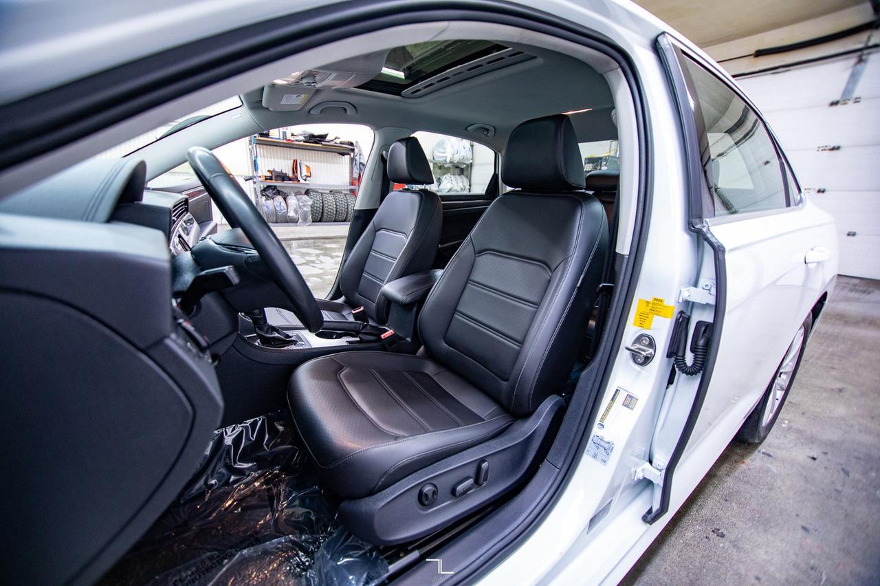 2021 Volkswagen Passat Highline Leather Roof BCam Red Deer AB