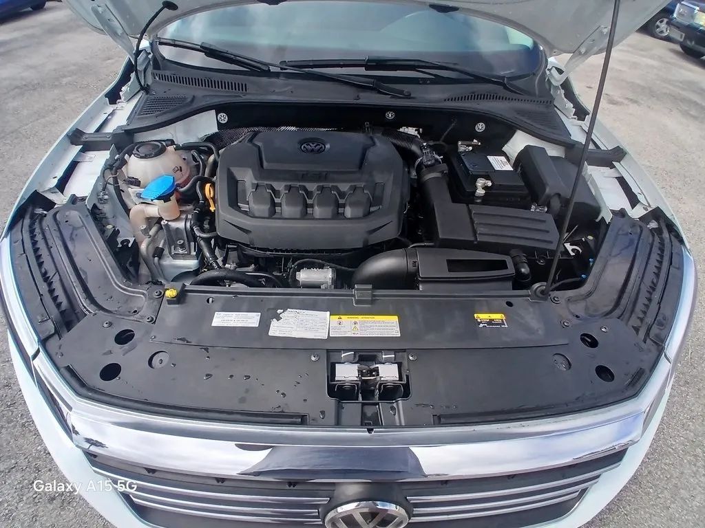 2021 Volkswagen Passat SE photo 20