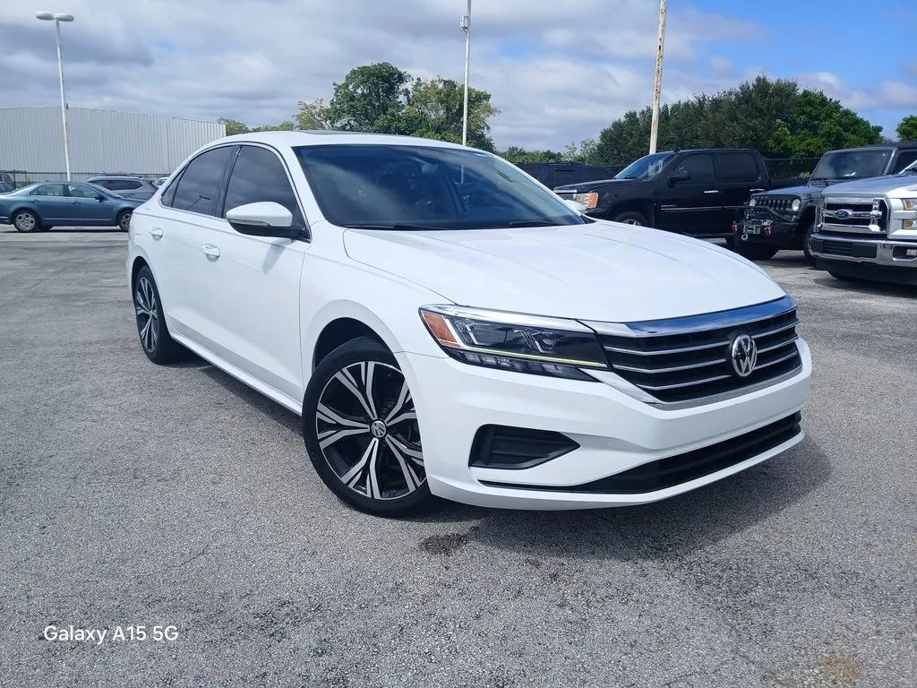 2021 Volkswagen Passat SE photo 2