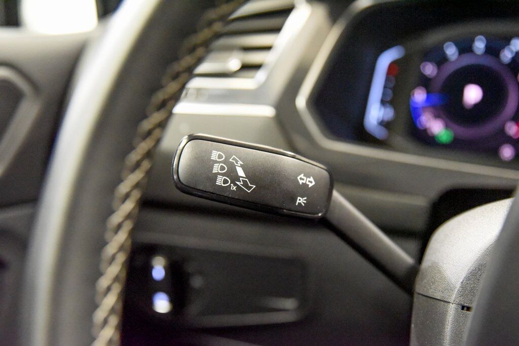 2021 Volkswagen Tiguan 2.0T SEL Akron