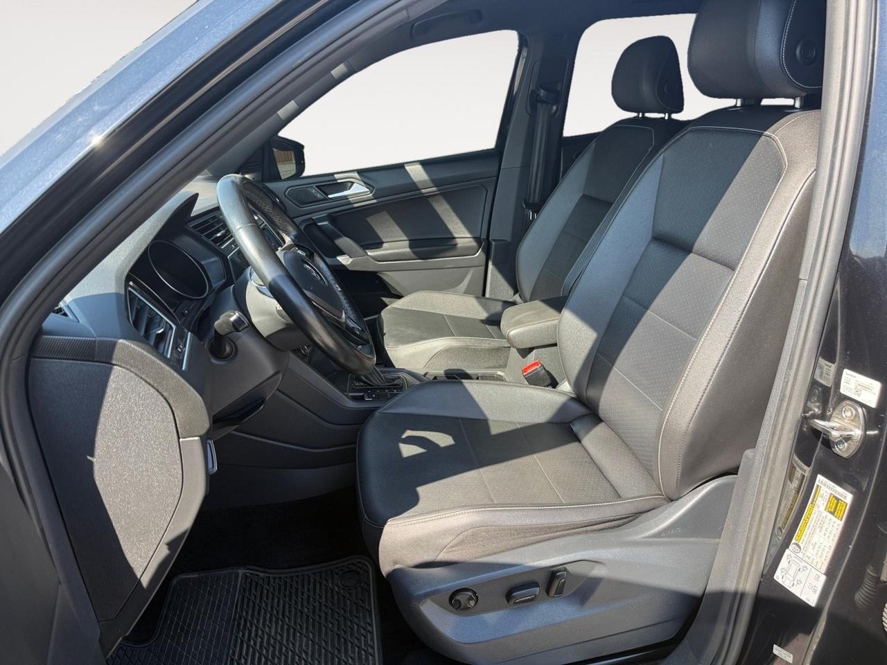 2021 Volkswagen Tiguan SE R-Line Black, HEATED SEATS, BACKUP CAMERA, APPLE CARPLAY/ANDROID AUTO, PANORAMIC SUNROOF, ROOF RACKS, POWER MIRRORS, BLIND SPOT ALERT, AUTO START/STOP, YOUR NEXT RIDE IS HERE - VOLKSWAGEN BUILT FOR EVERY JOURNEY! Norfolk VA