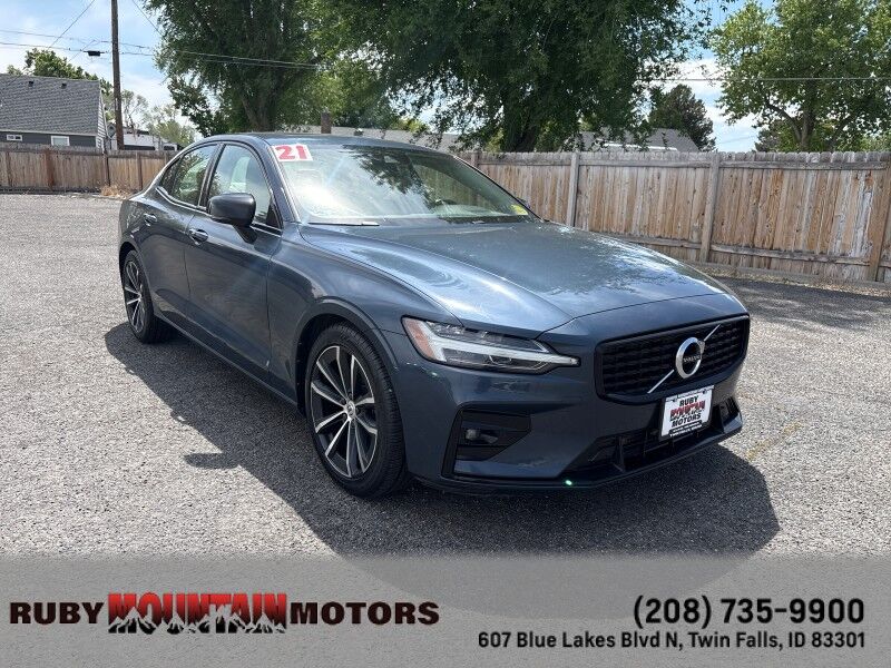 2021 Volvo S60 T5 Momentum's photo