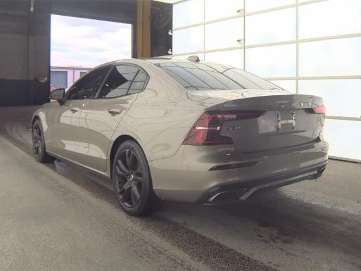 2021 Volvo S60 Recharge Plug-In Hybrid Plug-In Hybrid T8 R-Design Expression Charlotte NC