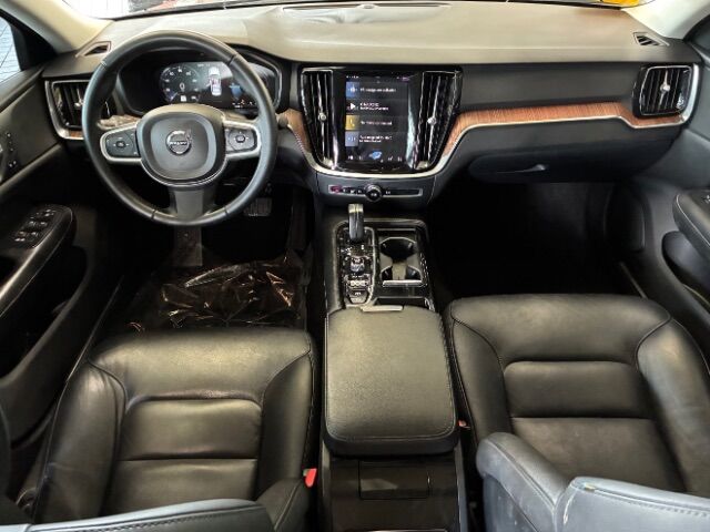 2021 Volvo S60 Recharge Plug-In Hybrid Plug-In Hybrid T8 R-Design Expression