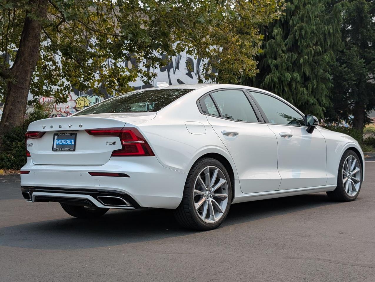 2021 Volvo S60 T5 AWD Momentum | Harman Kardon, Pilot Assist, Climate Pkg, Premium * Portland OR