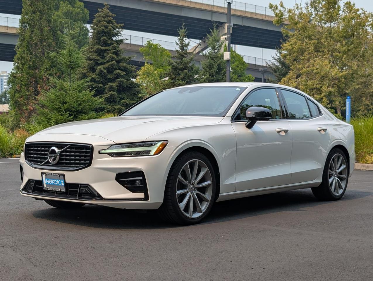 2021 Volvo S60 T5 AWD Momentum | Harman Kardon, Pilot Assist, Climate Pkg, Premium * Portland OR