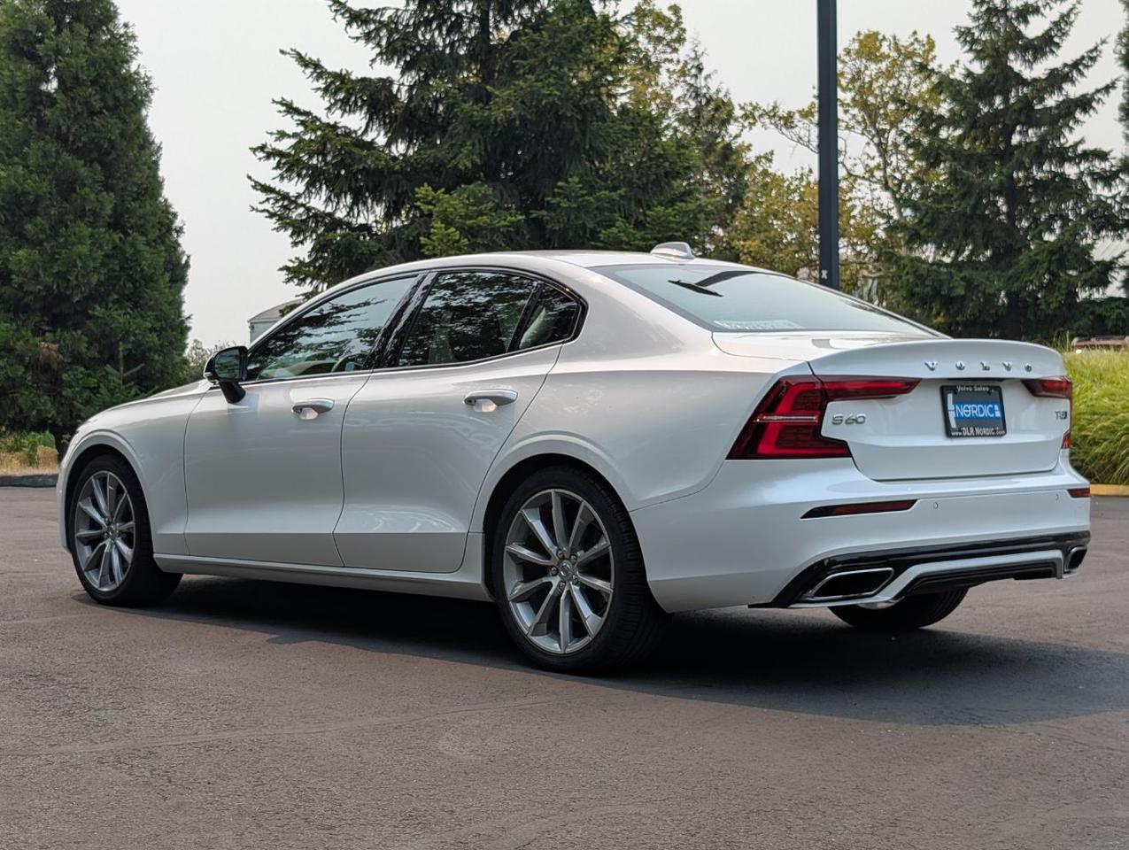 2021 Volvo S60 T5 AWD Momentum | Harman Kardon, Pilot Assist, Climate Pkg, Premium * Portland OR