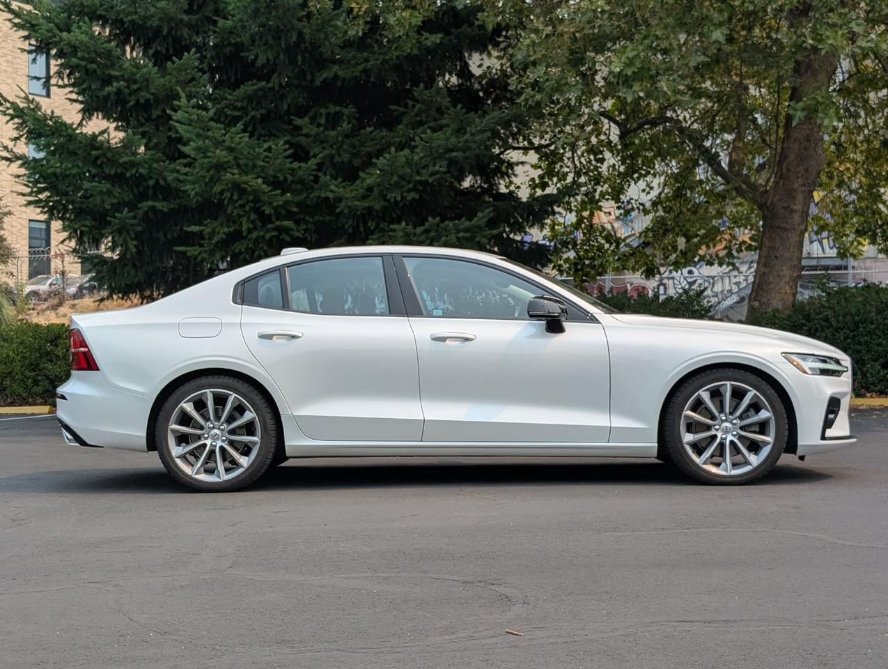 2021 Volvo S60 T5 AWD Momentum | Harman Kardon, Pilot Assist, Climate Pkg, Premium * Portland OR