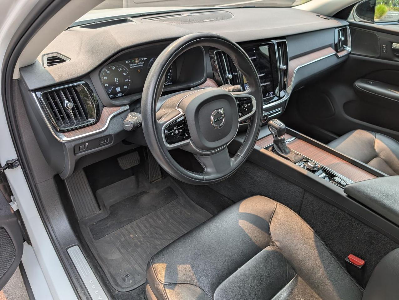 2021 Volvo S60 T5 AWD Momentum | Harman Kardon, Pilot Assist, Climate Pkg, Premium * Portland OR