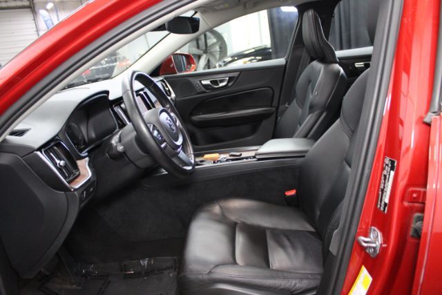 2021 Volvo S60 T5 Momentum Chantilly VA