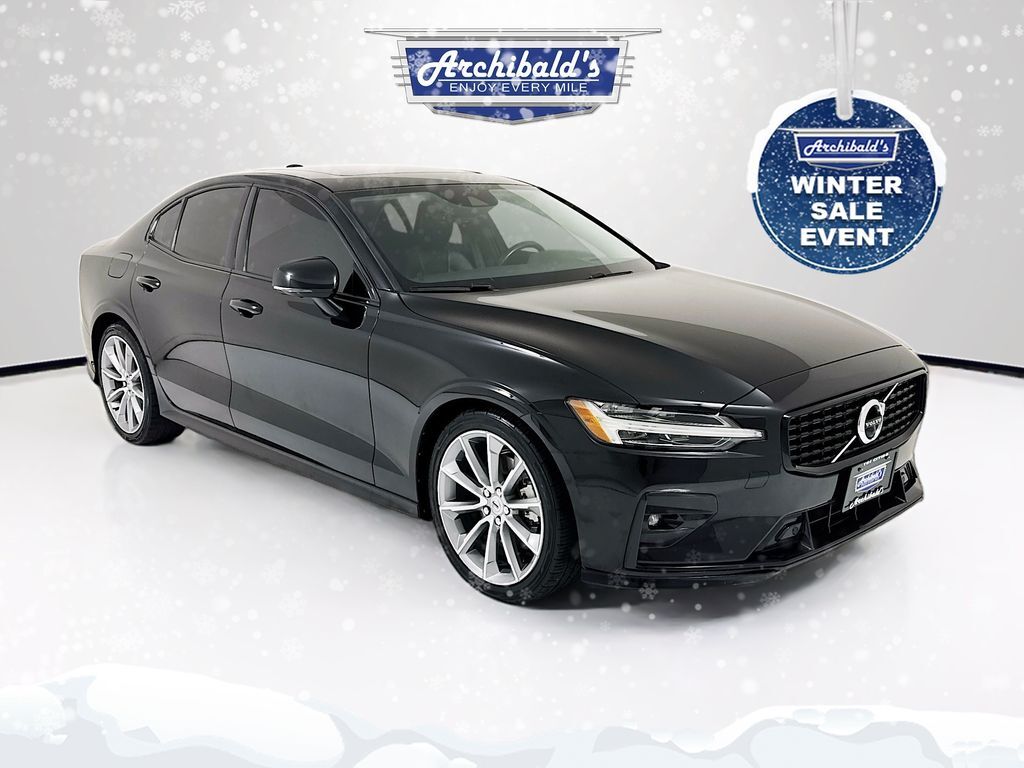 2021 Volvo S60 T5 Momentum