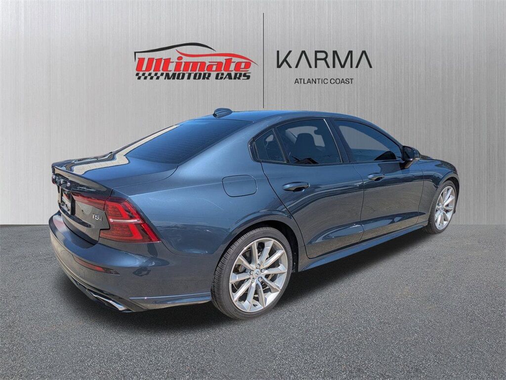 2021 Volvo S60 T5 Momentum