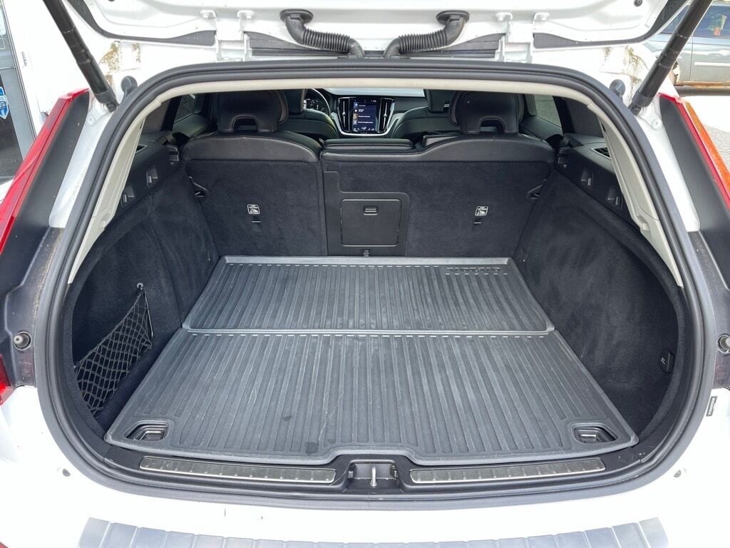 2021 Volvo V60 Cross Country T5 Orange MA