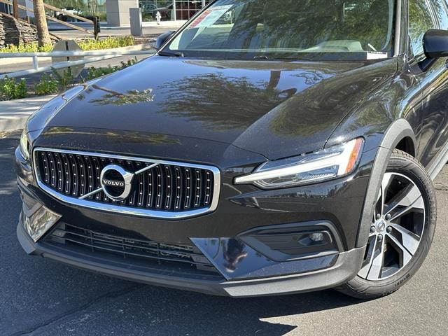 2021 Volvo V60 Cross Country T5