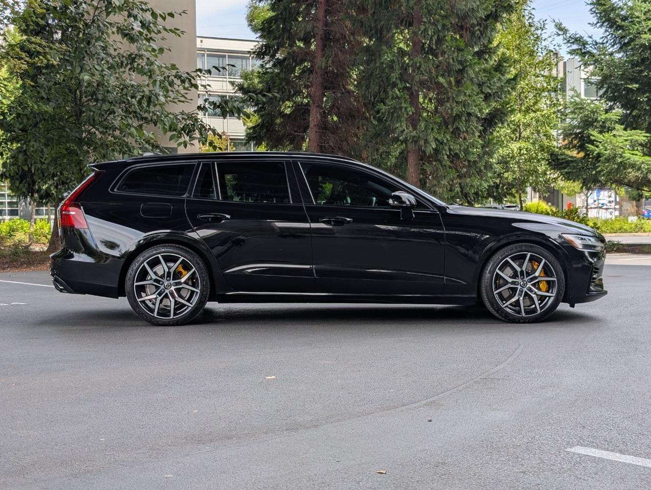 2021 Volvo V60 Recharge T8 AWD Polestar Edition w/Bowers & Wilkins, Pilot Assist, 360 Cam, 4 Heated Seats & Wheel Portland OR
