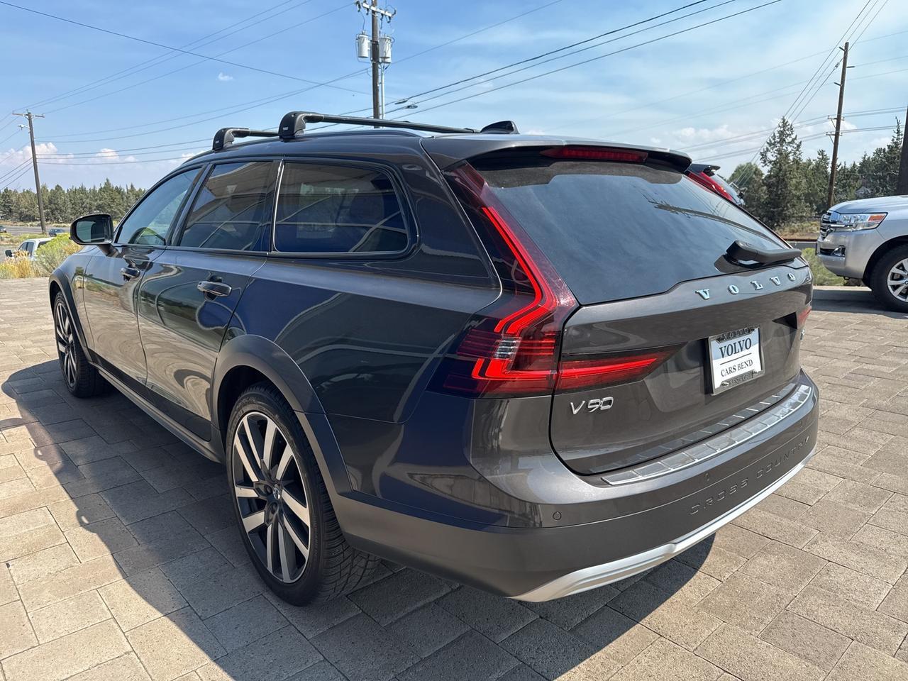 2021 Volvo V90 Cross Country T6 AWD Bend OR