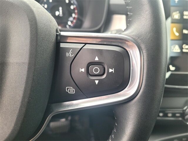 2021 Volvo XC40 Momentum Roseville CA