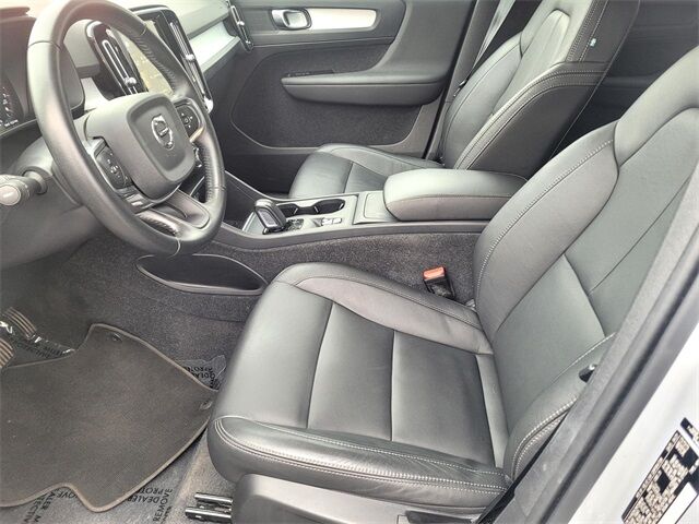 2021 Volvo XC40 Momentum Roseville CA