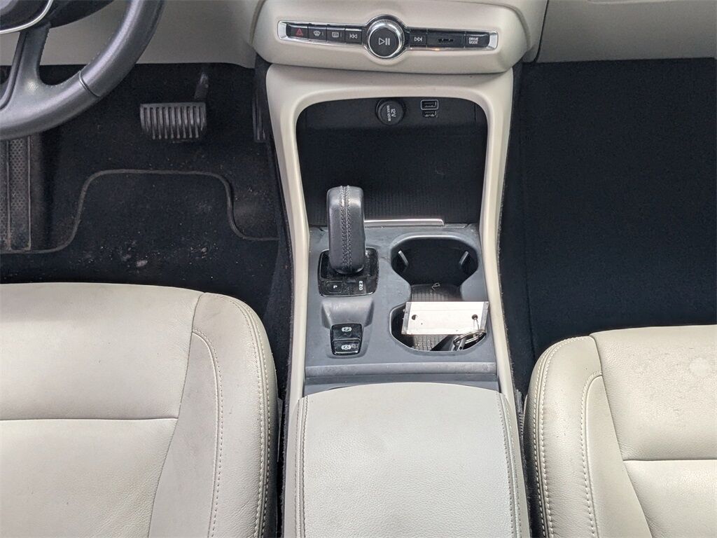 2021 Volvo XC40 Momentum Saint Augustine FL