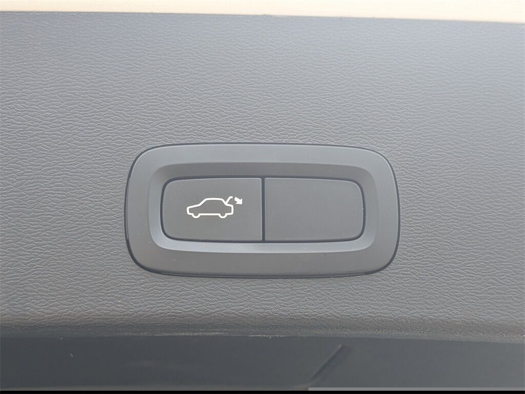 2021 Volvo XC40 Momentum Saint Augustine FL