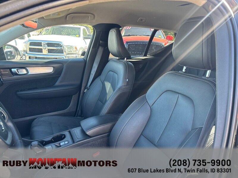 2021 Volvo XC40 Momentum Twin Falls ID