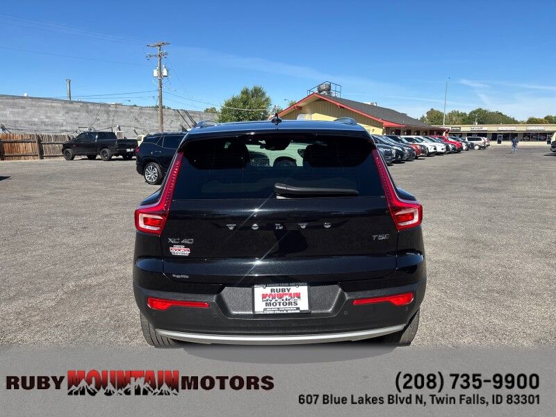 2021 Volvo XC40 Momentum Twin Falls ID