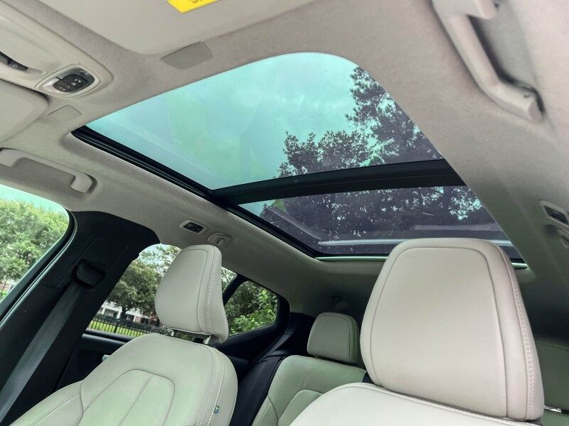 2021 Volvo XC40 Momentum Wilmington NC