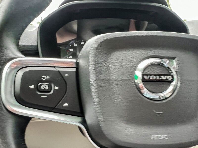 2021 Volvo XC40 Momentum Wilmington NC
