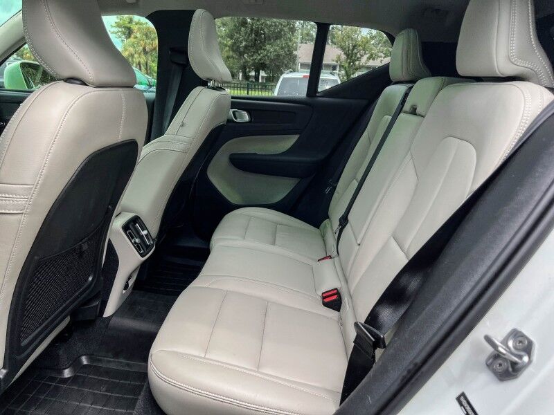 2021 Volvo XC40 Momentum Wilmington NC