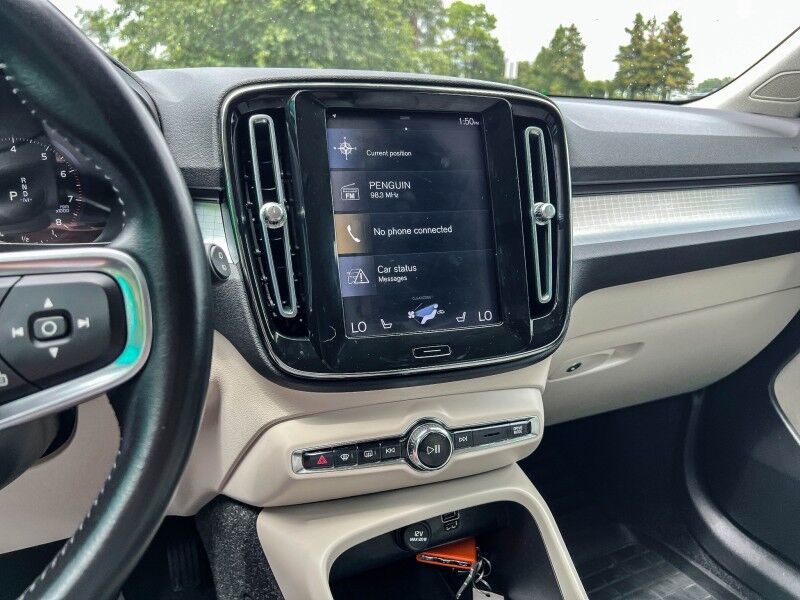 2021 Volvo XC40 Momentum Wilmington NC