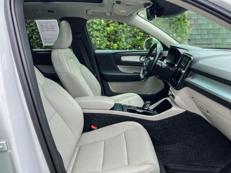 2021 Volvo XC40 Momentum Wilmington NC
