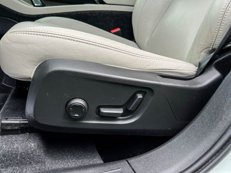 2021 Volvo XC40 Momentum Wilmington NC