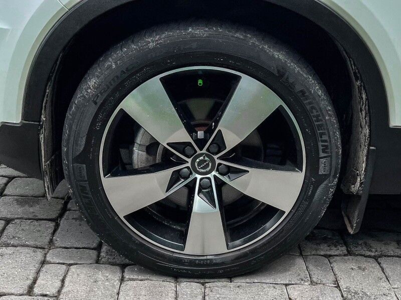 2021 Volvo XC40 Momentum Wilmington NC