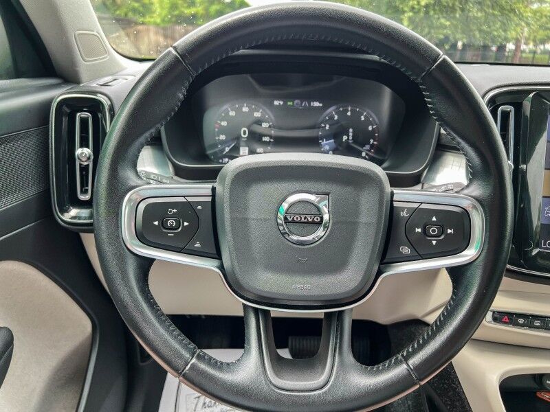 2021 Volvo XC40 Momentum Wilmington NC