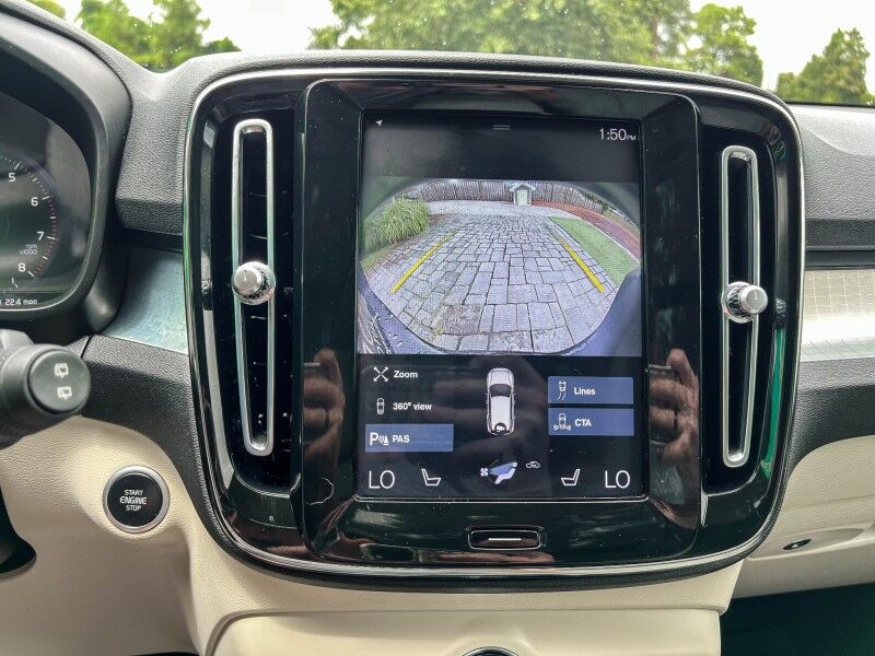 2021 Volvo XC40 Momentum Wilmington NC