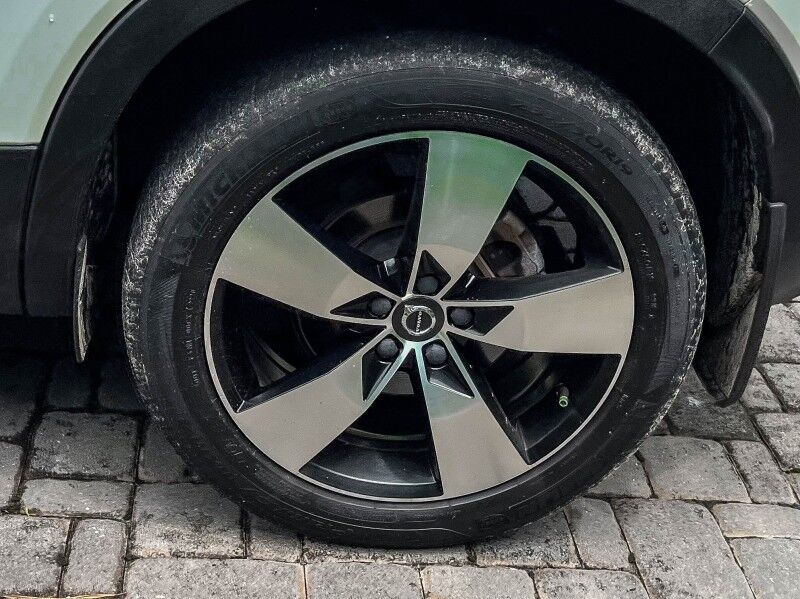 2021 Volvo XC40 Momentum Wilmington NC