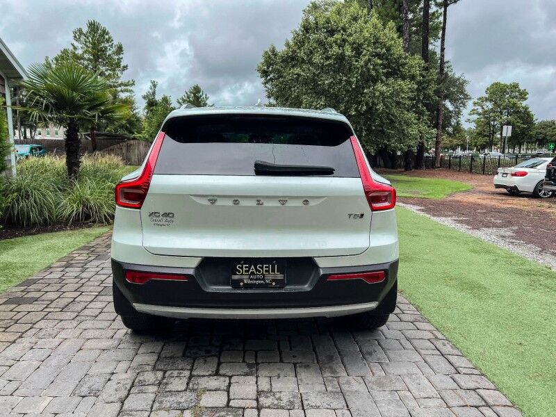 2021 Volvo XC40 Momentum Wilmington NC