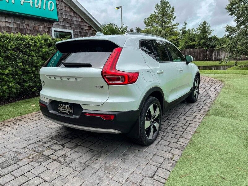 2021 Volvo XC40 Momentum Wilmington NC